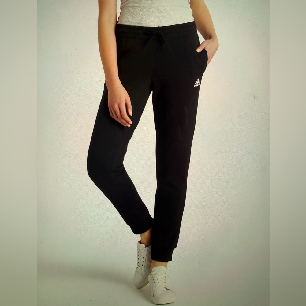 Adidas women’s essentials linear French terry cuffed jogger pants L